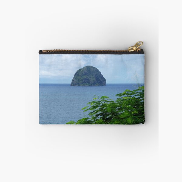 Artikelvorschau, Rocher du Diamant - Martinique, F.W.I. entworfen und verkauft von Olivia Son.