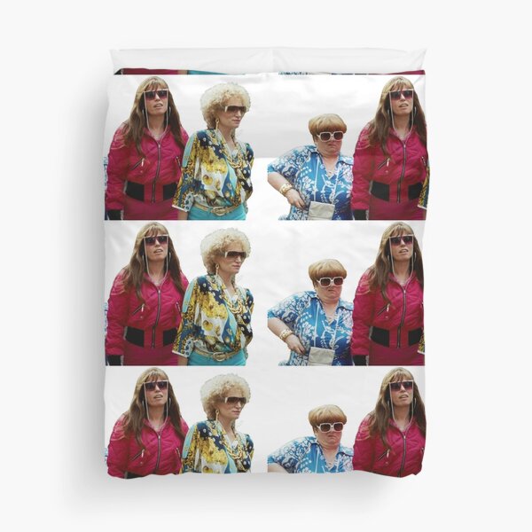 Artikel-Vorschau von  Kim & Sharon von "Kath & Kim".
Schauen Sie sich auch meine anderen Designs aus der Serie an.

DM mich für Anfragen., designt und verkauft von OnceStorybrooke.