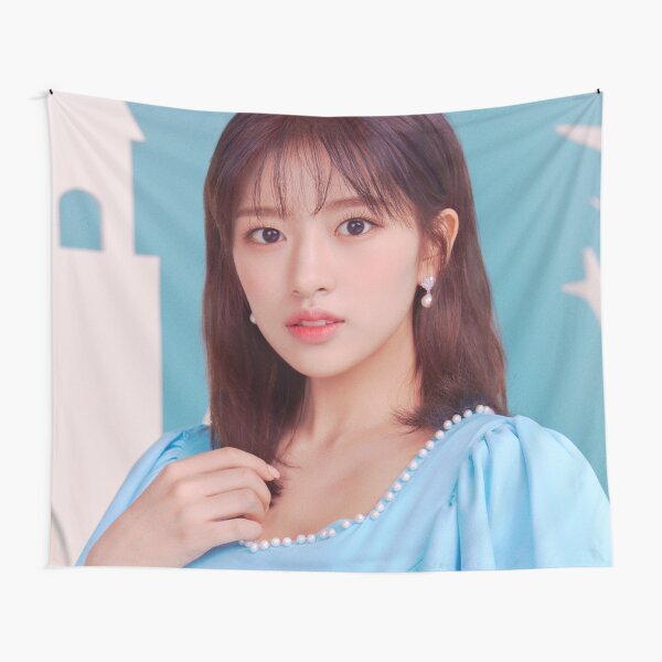 YUJIN IZ * ONE - Oneiric Diary Tapestry