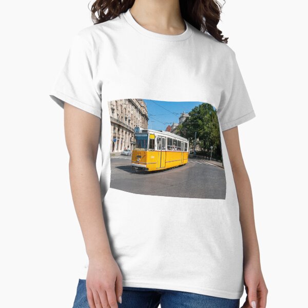 Aperçu de l'œuvre Célèbre tramway deux à Budapest créée et vendue par Ulysse Pixel.