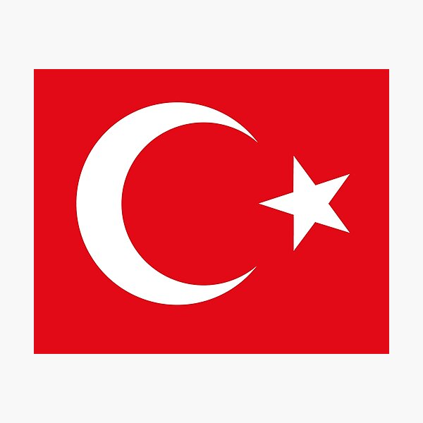 " rote Fahne mit weißem Stern und Halbmond." Fotodruck von zuen Redbubble