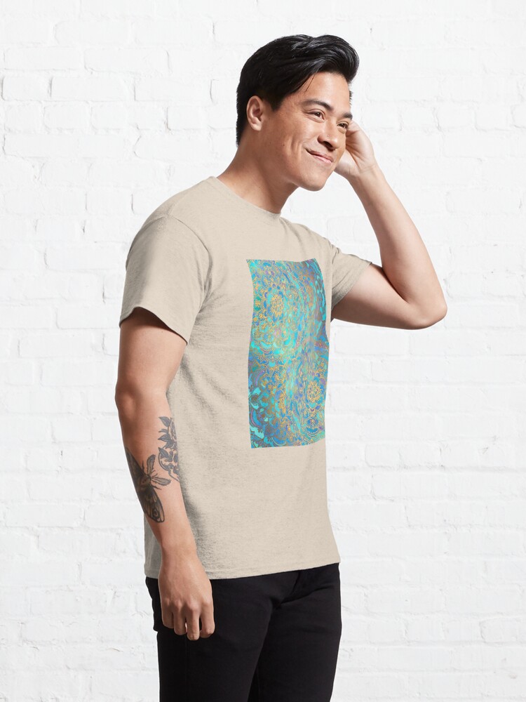 Alternative Ansicht von in Photoshop abgeschlossen. Mit den Konzepten des Metalls spielen Classic T-Shirt