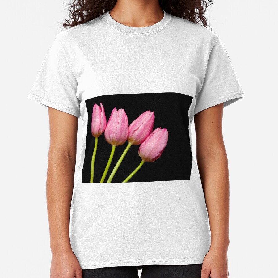 Four Pink Tulips Camiseta clásica