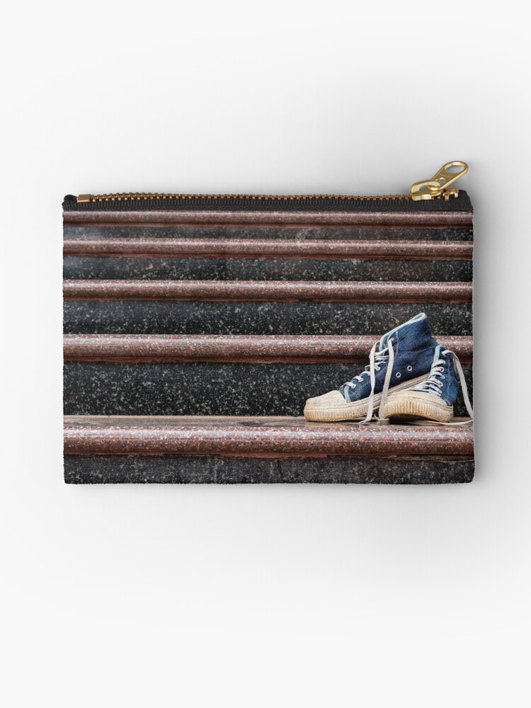 converse shoes with zipper