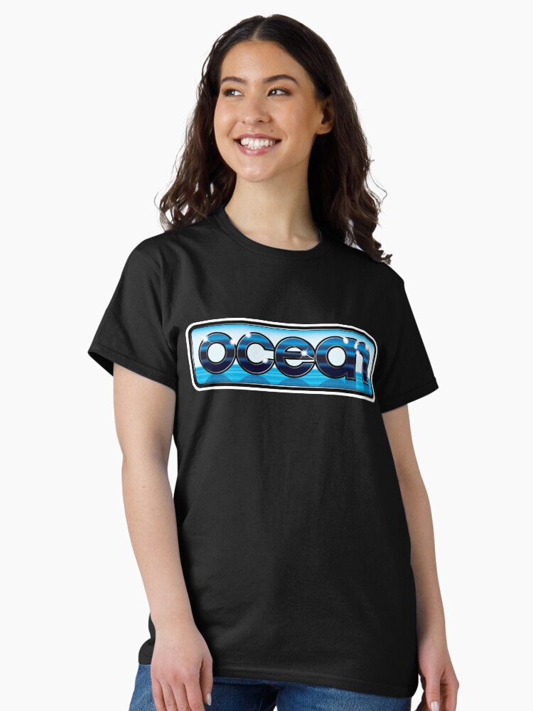 Imagen 2 de 7, Camiseta clásica con la obra Logotipo de Ocean Software de los años 80 - Recreación de alta calidad 100% (Amiga, C64, Amstrad, Spectrum), diseñada y vendida por ybotnosdirb.
