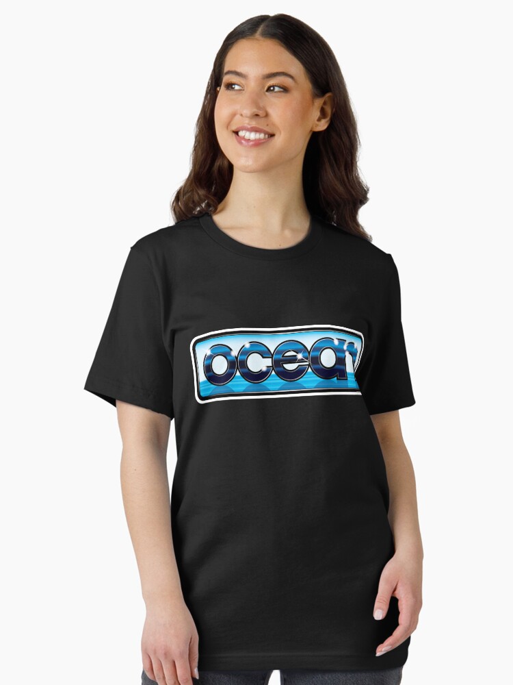 Imagen 2 de 7, Camiseta esencial con la obra Logotipo de Ocean Software de los años 80 - Recreación de alta calidad 100% (Amiga, C64, Amstrad, Spectrum), diseñada y vendida por ybotnosdirb.