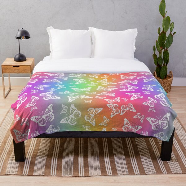 Aperçu de l'œuvre White Butterflies on Rainbow Colored Background Pattern créée et vendue par RootSquare.