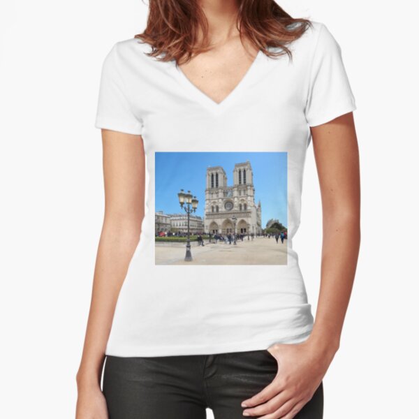 Artikel-Vorschau von Atemberaubend! Notre Dame Frankreich, designt und verkauft von Picturestation.