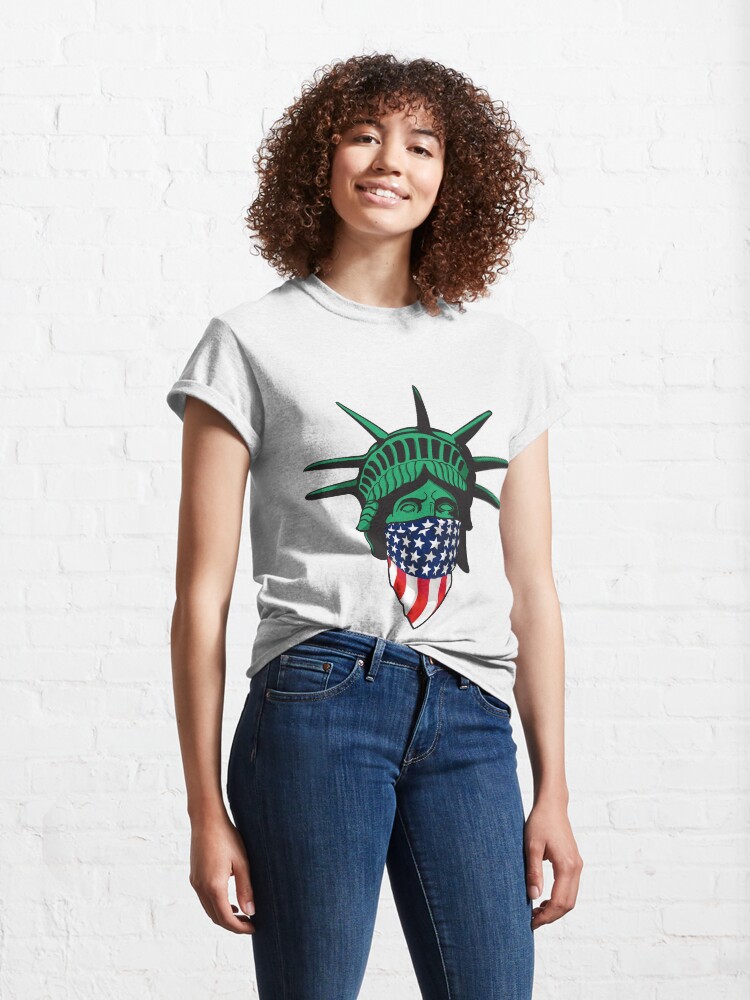 Alternate view of Statue of Liberty USA Classic T-Shirt