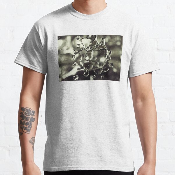 Metallic water bubbles Classic T-Shirt