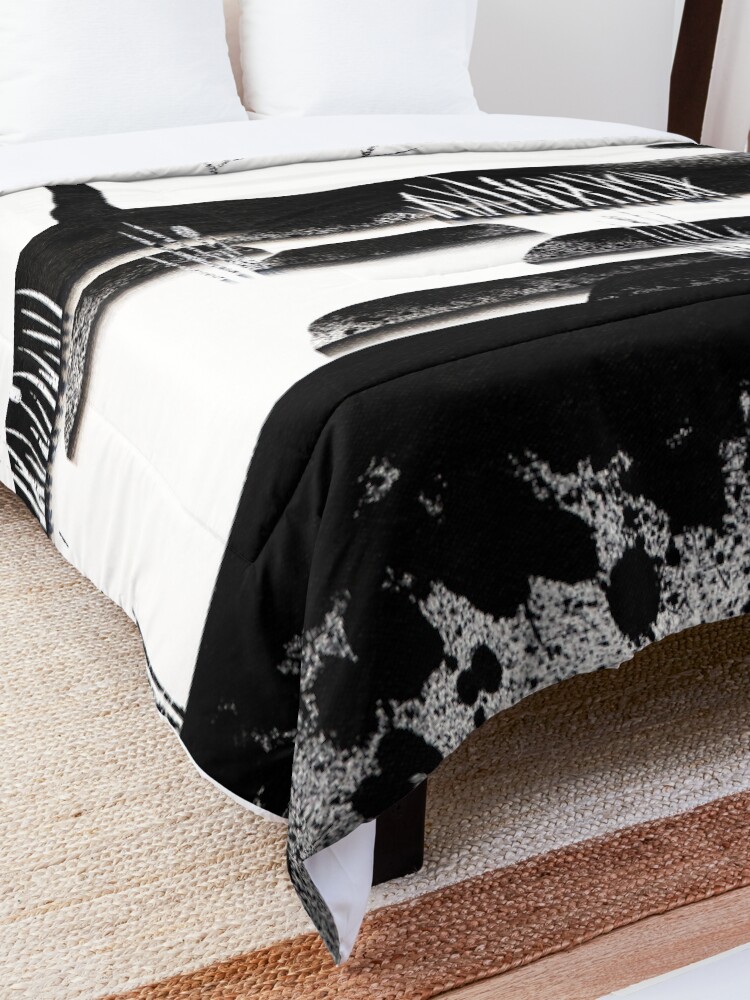 Alternate view of Contrast Comforter
