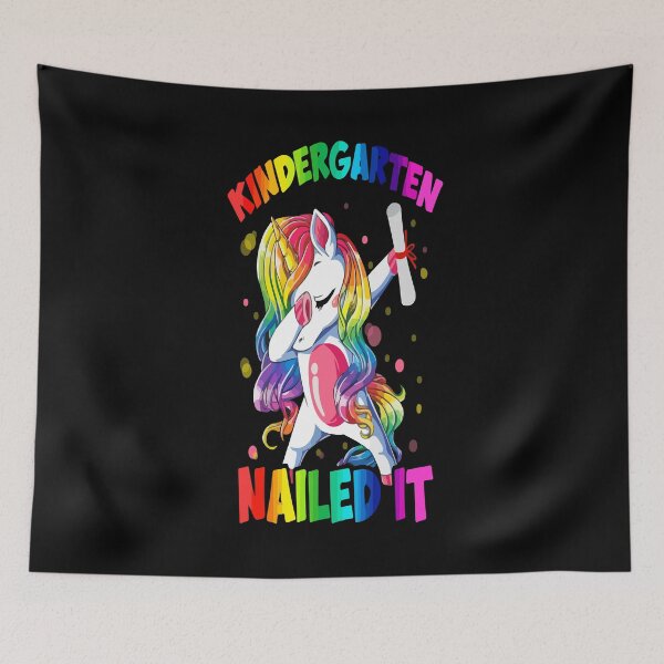 Artikelvorschau, Kindergarten nagelte es Maske - Kindergarten nagelte es T-Shirt 5. Klasse nagelte es 5. Klasse Abschluss entworfen und verkauft von outmaneljalili.