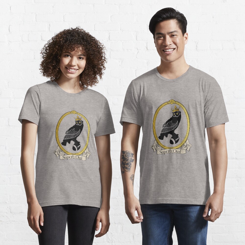 Aperçu de l'œuvre T-shirt essentiel créée et vendue par Twisted-Giraffe.