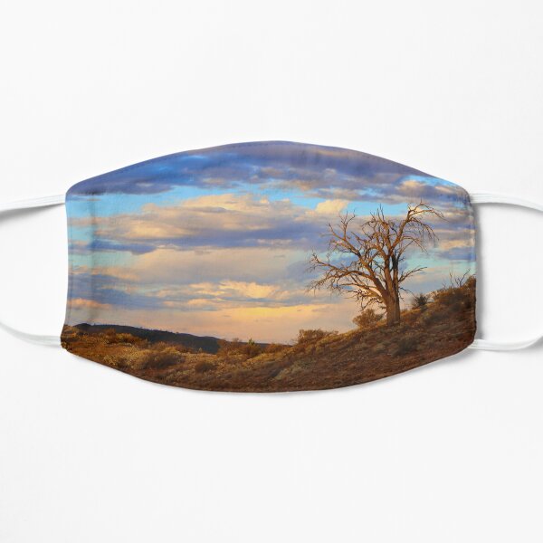 Lone tree at sunset Flat Mask