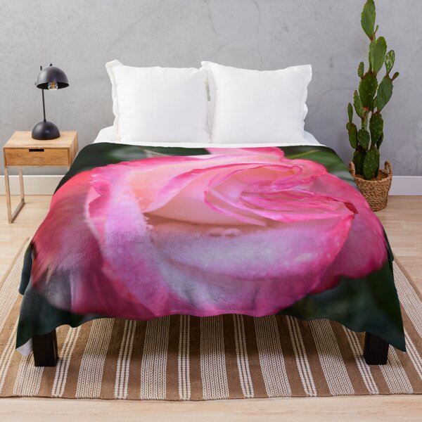 Artikelvorschau, Pink Rose entworfen und verkauft von Linnys-Designs.