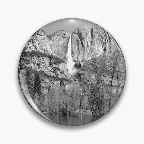 Artikelvorschau, Yosemite Falls V - BW entworfen und verkauft von David Thompson.