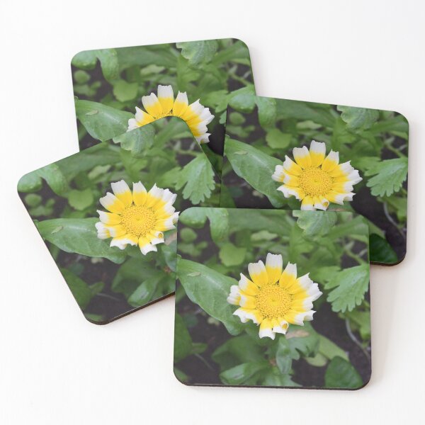 Artikelvorschau, Yellow flower entworfen und verkauft von Linnys-Designs.