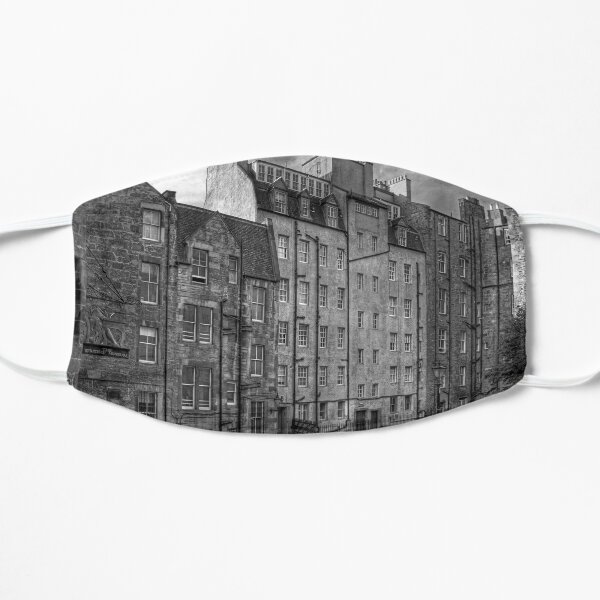 Makars’ Court - B&W Flat Mask