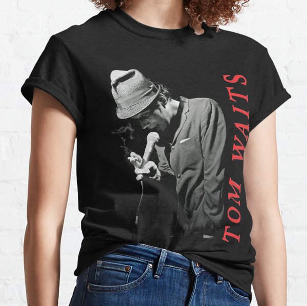 Tom attend le style T-shirt classique