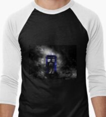 The Doctor and his blue box Men's Baseball ¾ T-Shirt
