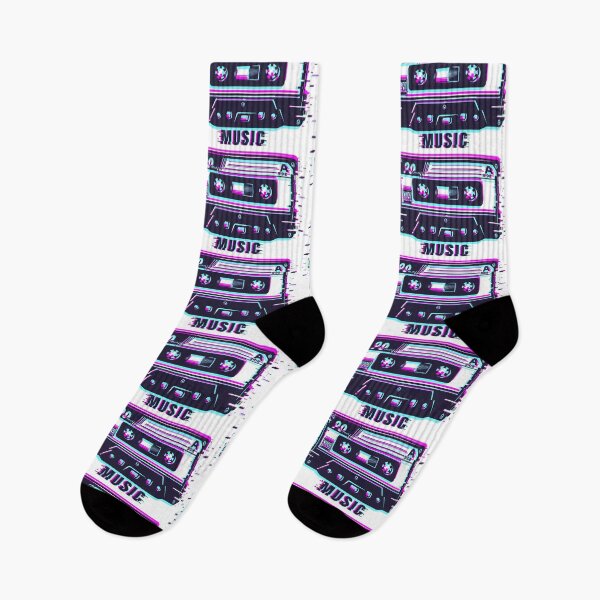 Artikelvorschau, Retro Glitchy Kassette entworfen und verkauft von Vector Scout Lab.