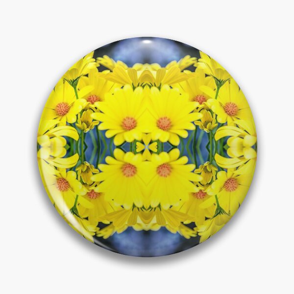 Artikelvorschau, Frische, schöne gelbe Osteospermum-Blüten blühen in einem surreal geformten symmetrischen Kaleidoskop entworfen und verkauft von Grégory DUBUS.