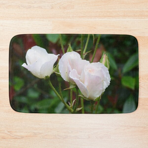 Artikelvorschau, White Roses entworfen und verkauft von Linnys-Designs.