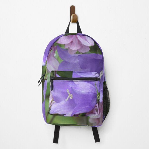 Aperçu de l'œuvre Violet violet Campanula printemps ouvert fleur sauvage créée et vendue par EstelleRossetti.