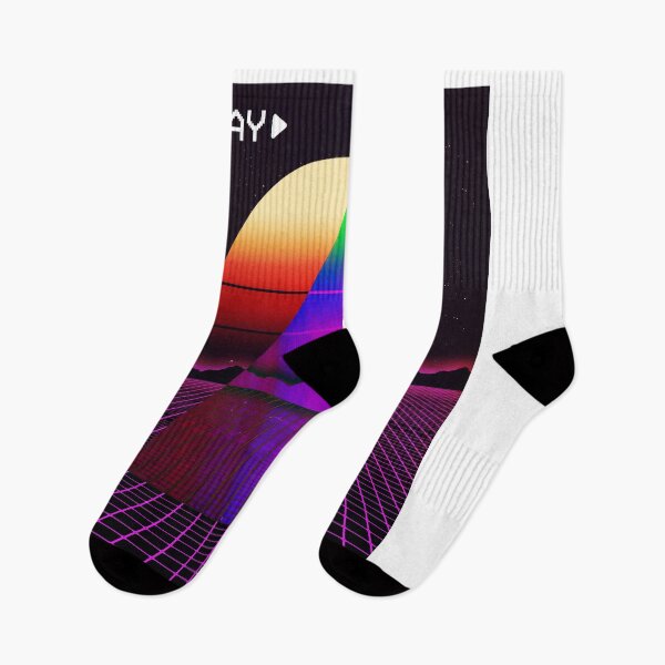 Aperçu de l'œuvre paysage au lever du soleil avec des montagnes dans un style de sortie de grille rétro des années 80 et 90. Le cadeau parfait pour synth-wave créée et vendue par D-C-Designs.