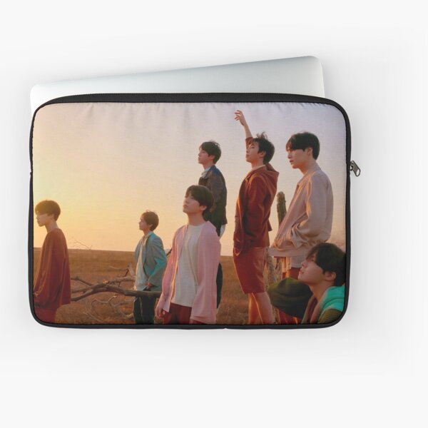 BTS FAKE LOVE Laptop Sleeve