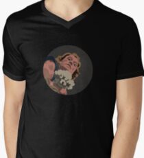 Es bringt die Lotion in den Korb T-Shirt mit V-Ausschnitt