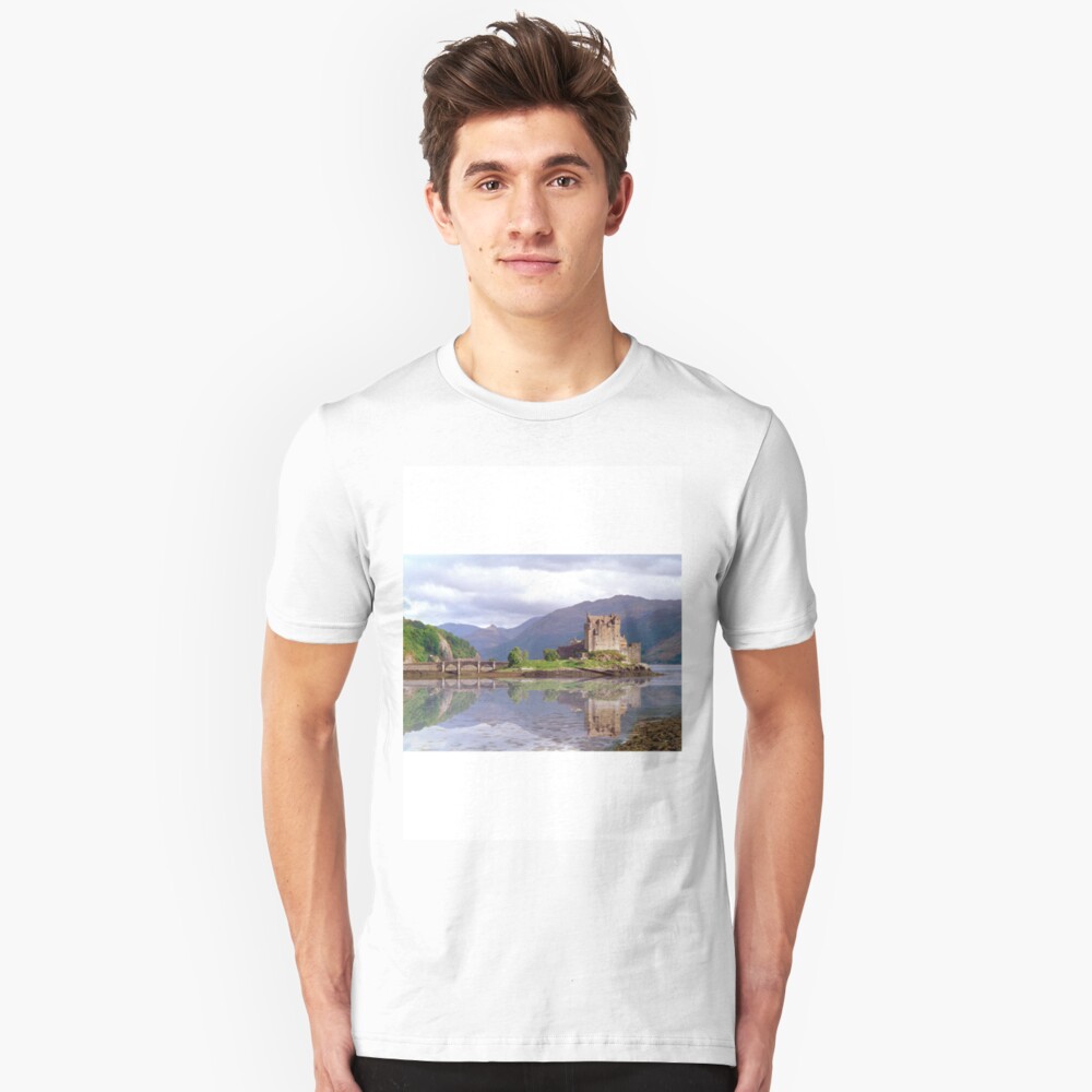 Eilean Donan Castle 37 Slim Fit T-Shirt