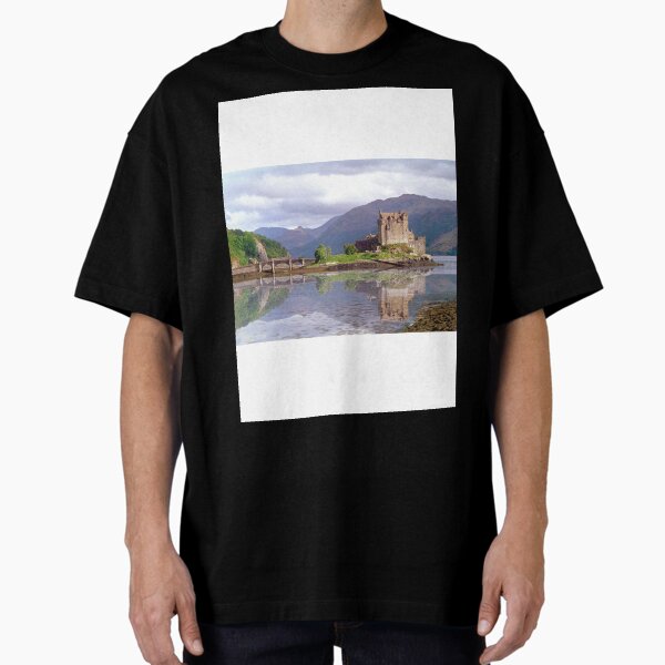 Eilean Donan Castle 37 Oversized T-Shirt