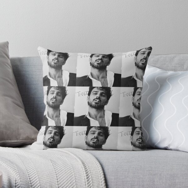 Michele Morrone Coussin