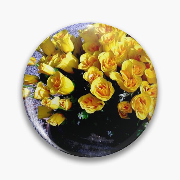 Item preview, Bunch of Yellow Roses 黄玫瑰 in a large pot by Bao-Er designed and sold by Chinaspaces.