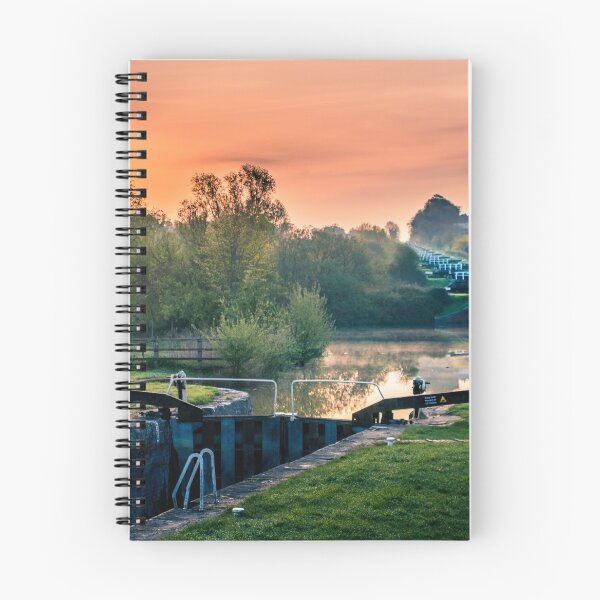 Artikelvorschau, Caen Hill Locks entworfen und verkauft von Simon Folkard.