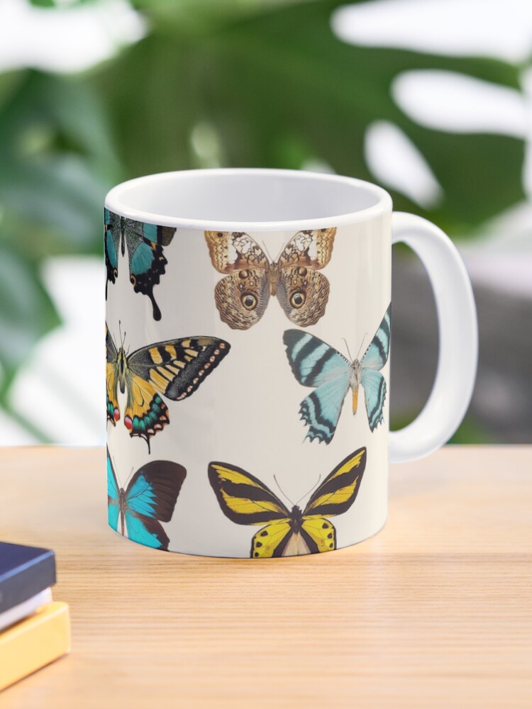 Pretty Butterfly Pattern Travel Mug