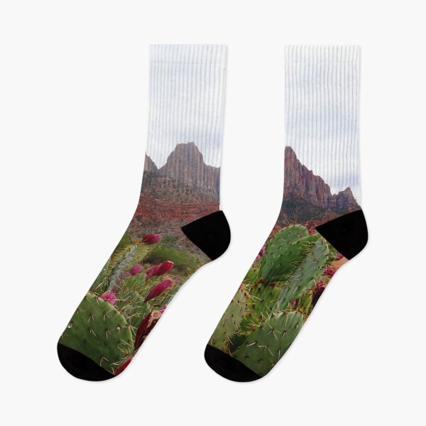 Artikelvorschau, Arizona Cacti Gebirgszug entworfen und verkauft von moss&moon designs.
