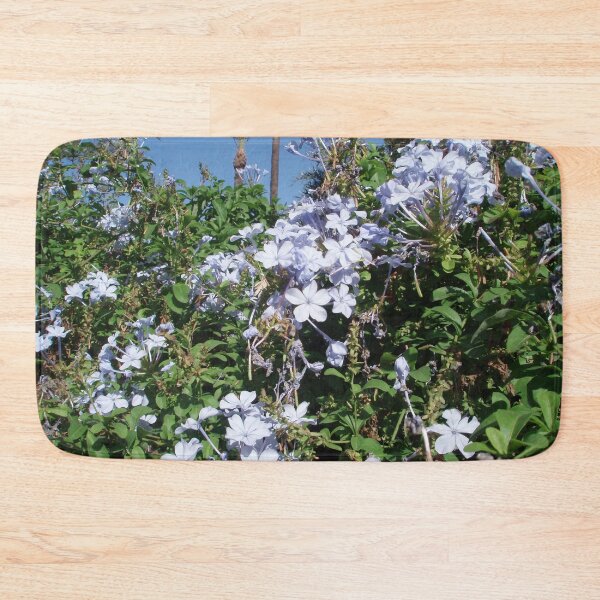 Artikelvorschau, Bush of pastel purple flowers from Morocco entworfen und verkauft von EstelleRossetti.