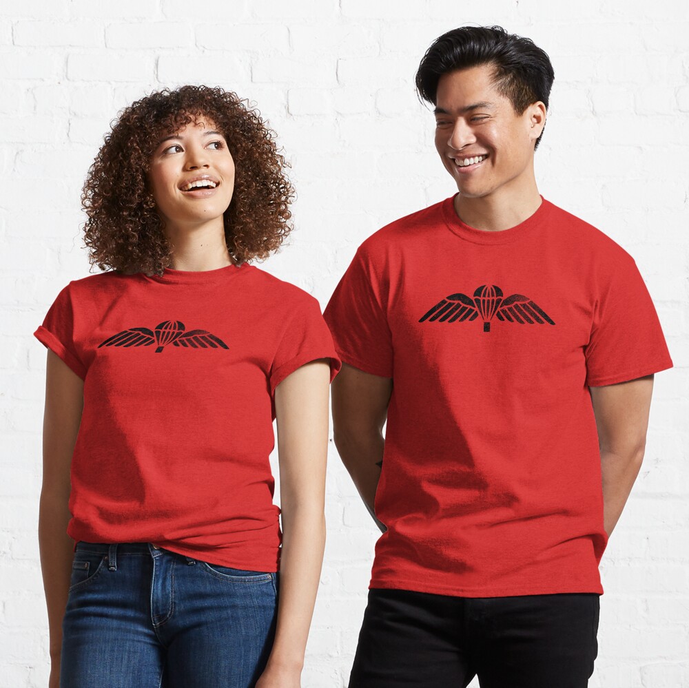 Vista previa del artículo con la obra «Camiseta clásica», diseñado y vendido por StrongVlad.