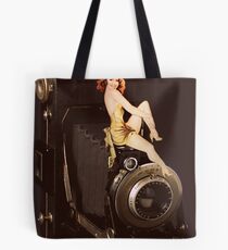 (✿◠‿◠) VINTAGE RETRO STYLE POSE AND CAMERA (✿◠‿◠) Tote Bag