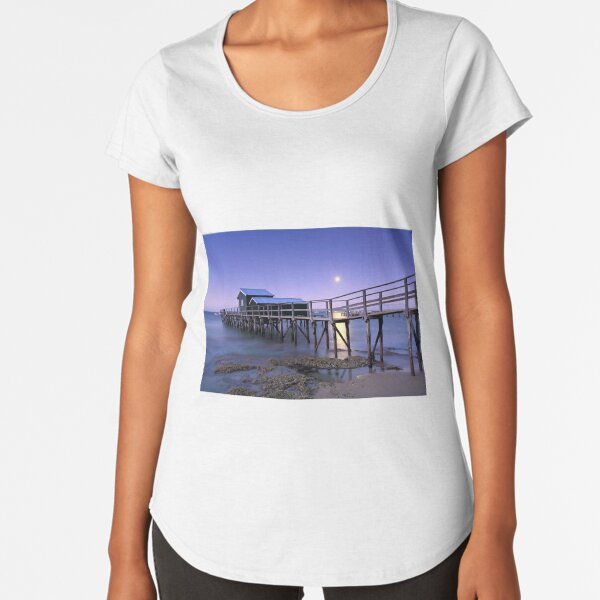 Premium Scoop T-Shirt