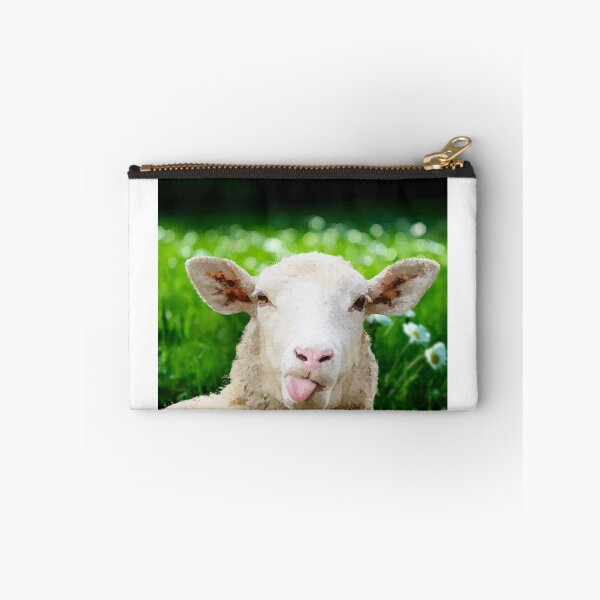 Artikelvorschau, Sie ist ein sehr freundliches Schaf lol. Ich habe viele Punkte über dem Foto hinzugefügt, um einen Effekt zu erzielen. entworfen und verkauft von niallkirk.