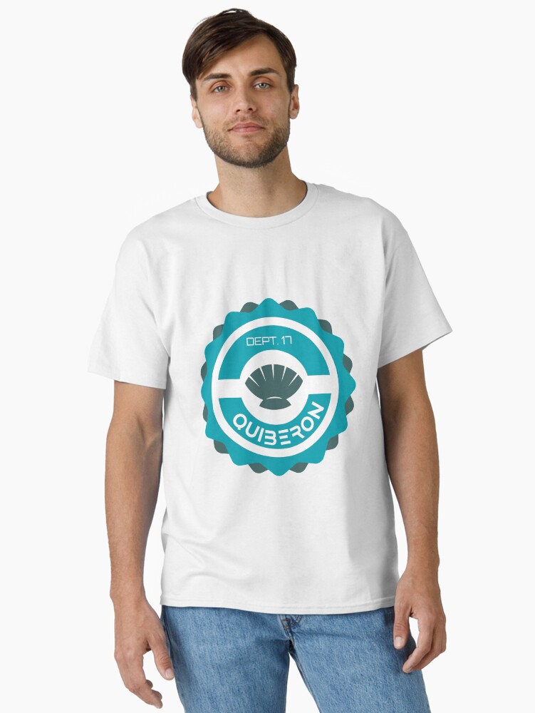 Aperçu 1 sur 7. T-shirt classique avec l'œuvre QUIBERON créée et vendue par 2G2P.