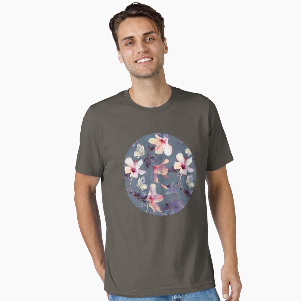 Aperçu de l'œuvre T-shirt essentiel créée et vendue par micklyn.