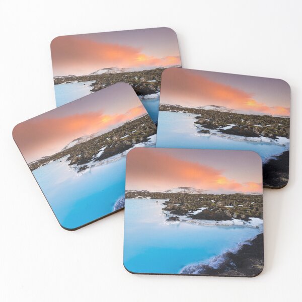 Item preview, Blue Lagoon Iceland es un lugar donde los poderes del agua de mar geotérmica crean viajes de spa transformadores designed and sold by Alistair Wilson.