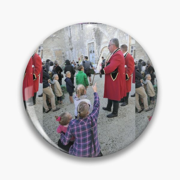 Artikelvorschau, r2352/ La Vènerie à la Fête : Abbaye Royale de la Réau 6 (86) par Okaio Création - Olavia-Olao 2018 entworfen und verkauft von o.okaïo.