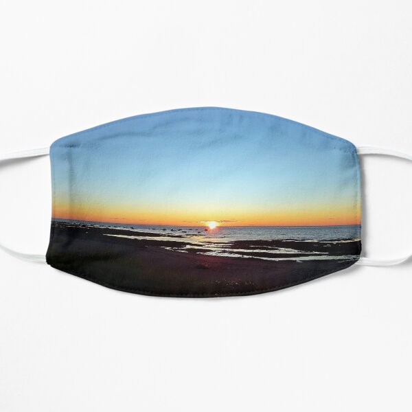 Sun on the Sea Flat Mask