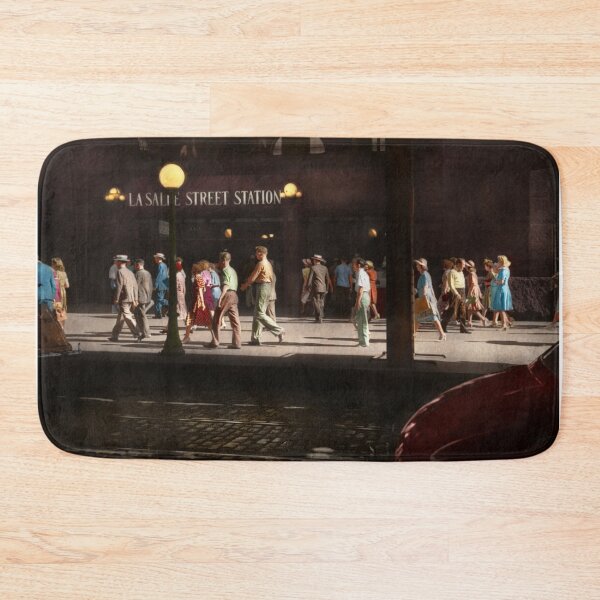 Item preview, City - Chicago IL - Five o'clock crowd 1941 designed and sold by Mike Savad Photography.