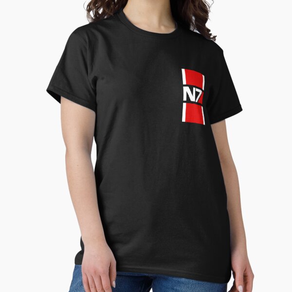 Vista previa del artículo con la obra «Insignia de espectro N7 pixelada Mass Effect», diseñado y vendido por Samantha Heaton.